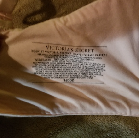 Victoria Secret Bra - Picture 3 of 3